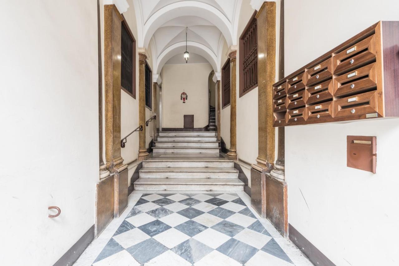 Cozy Wooden Apt In Piazza Navona Daire Roma Dış mekan fotoğraf