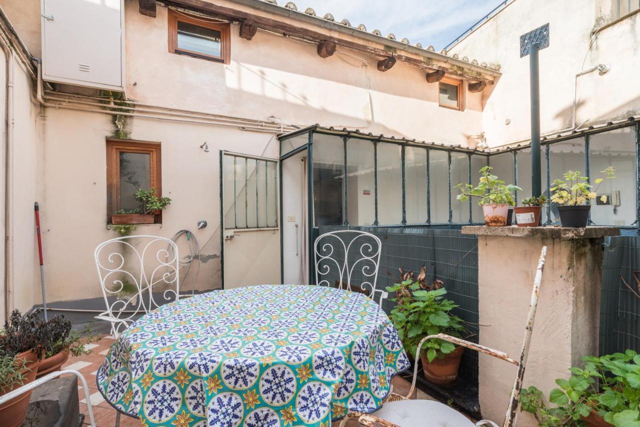 Cozy Wooden Apt In Piazza Navona Daire Roma Dış mekan fotoğraf