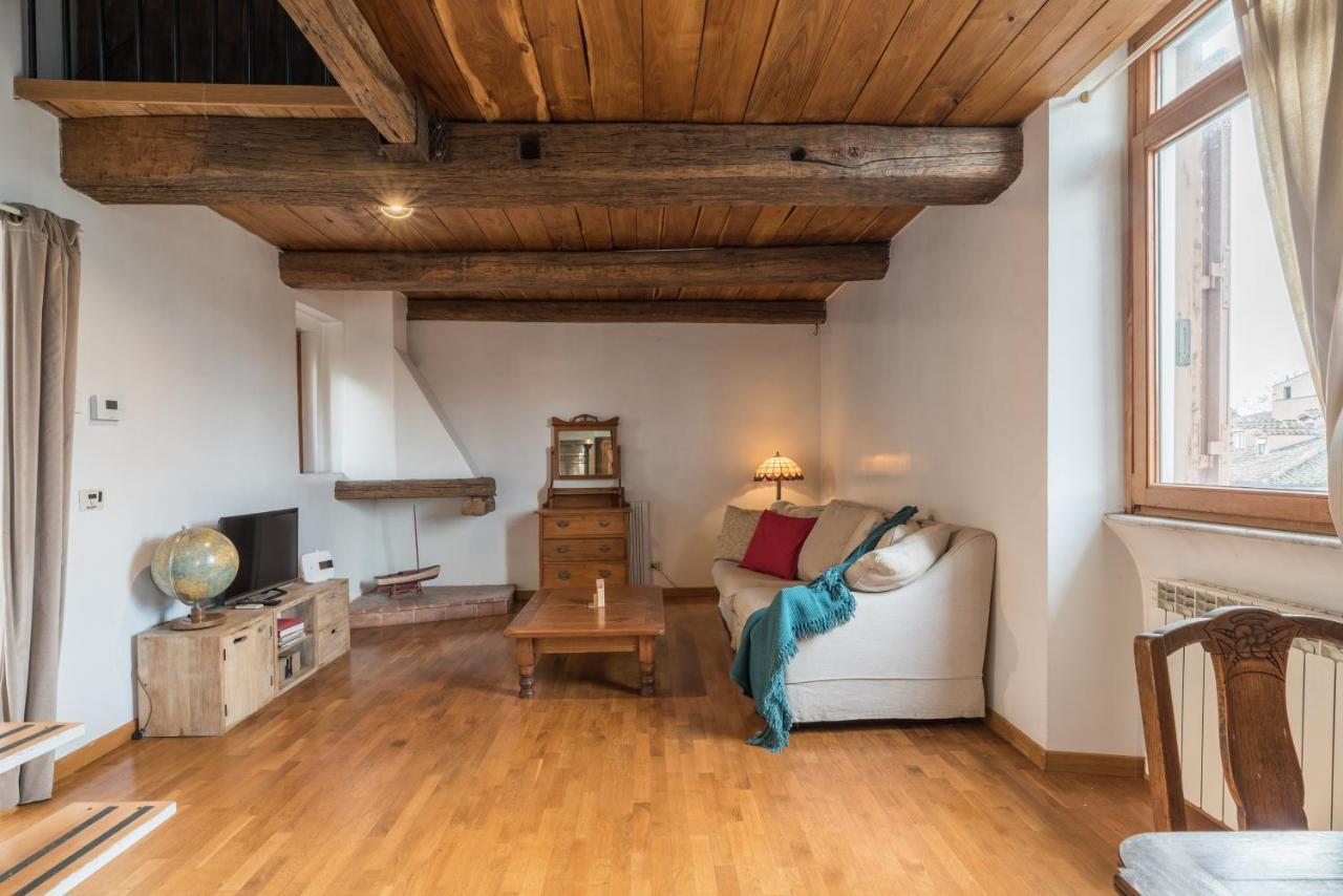 Cozy Wooden Apt In Piazza Navona Daire Roma Dış mekan fotoğraf